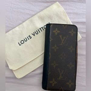 Louis Vuitton Dark Monogram iPhone Cover Folio - authentic with dustbag LV case
